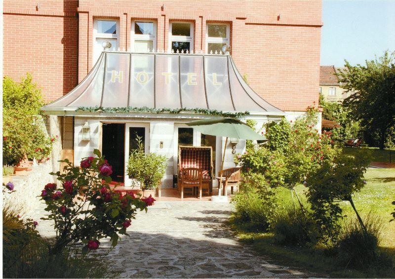 Hotel-Park-Residenz Aschersleben Buitenkant foto